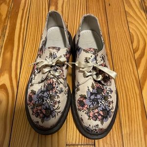Dr. Martens size 8 loafers, floral print with satin laces